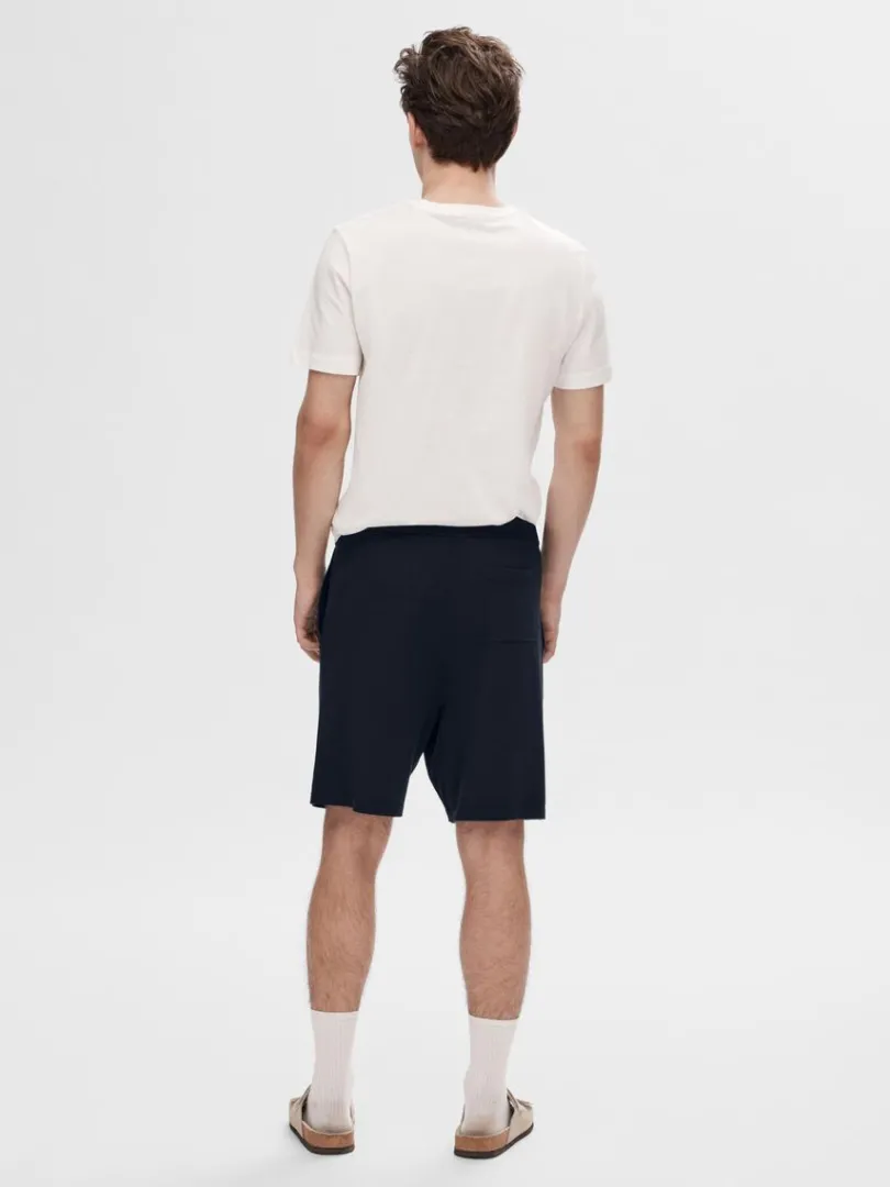 afslappede_shorts_1-1.webp Shorts>SELECTED AFSLAPPEDE SHORTS Blue