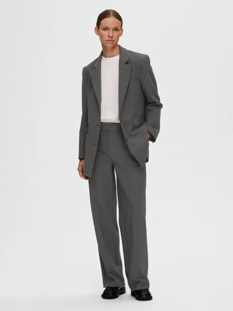 afslappet_blazer_1.webp Jakkesæt & Blazers>SELECTED AFSLAPPET BLAZER Grey