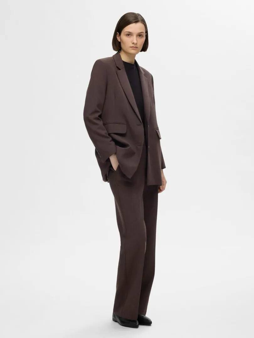 afslappet_pasform_blazer_2-1.webp Jakkesæt & Blazers>SELECTED AFSLAPPET PASFORM BLAZER Brown