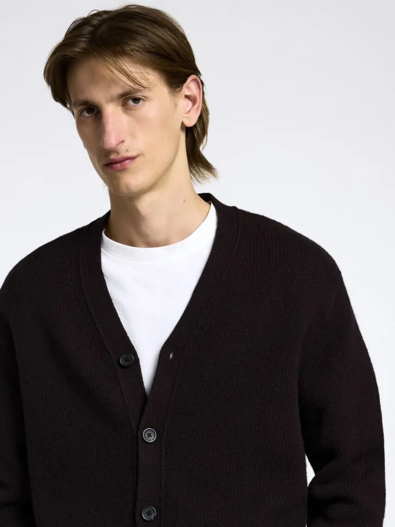 afslappet_pasform_cardiga_3-3.webp Strik>SELECTED AFSLAPPET PASFORM CARDIGAN Brown