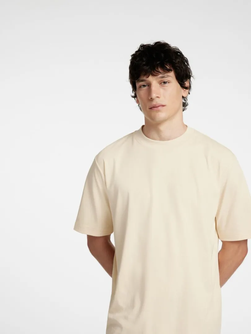 afslappet_pasform_tshirt_2-1.webp T-shirts>SELECTED AFSLAPPET PASFORM T-SHIRT Beige