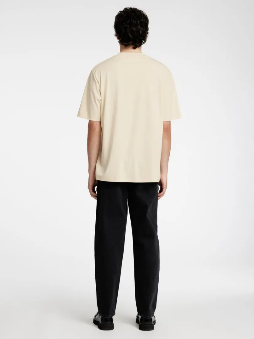 afslappet_pasform_tshirt_4-1.webp T-shirts>SELECTED AFSLAPPET PASFORM T-SHIRT Beige