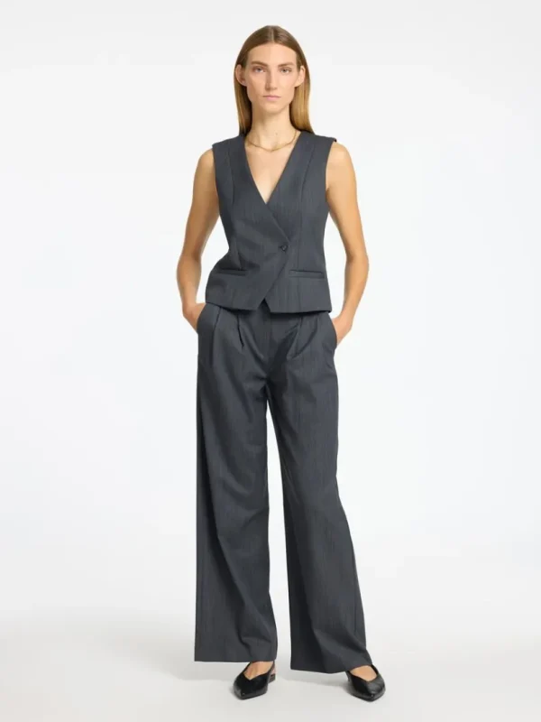 Toppe Og Bluser>SELECTED ASYMMETRISK VEST Grey