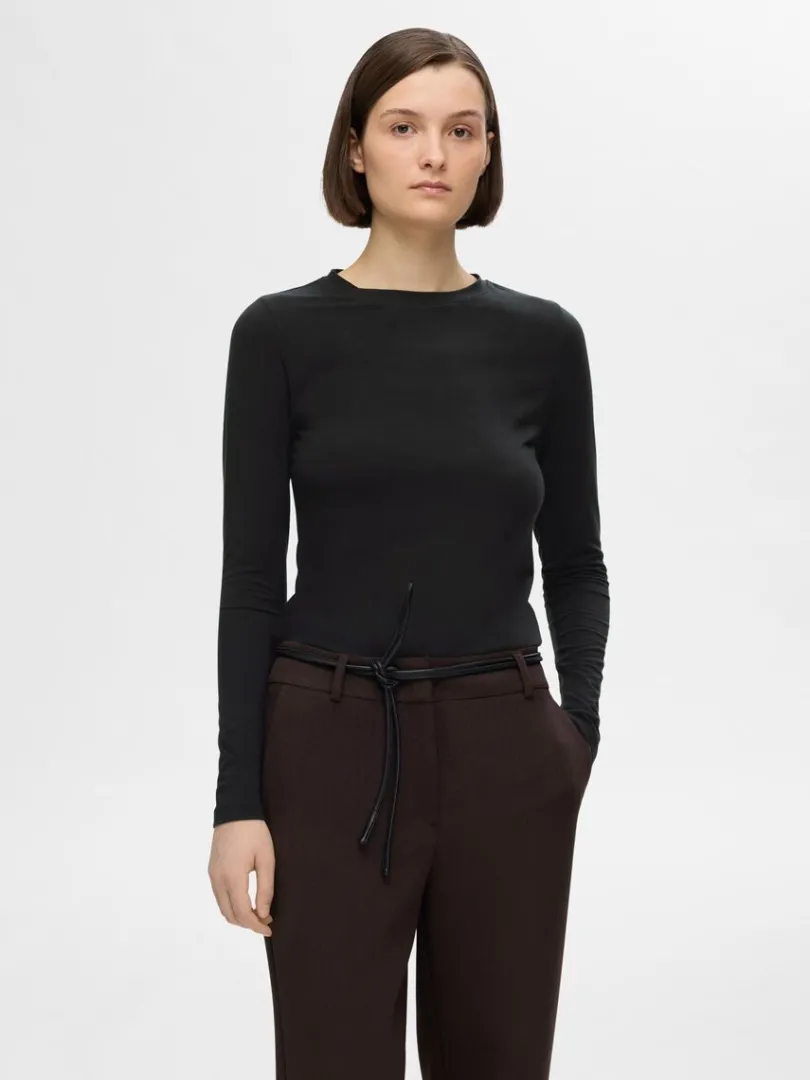 basis_langrmet_tshirt_0.webp T-shirts>SELECTED BASIS- LANGÆRMET T-SHIRT Black