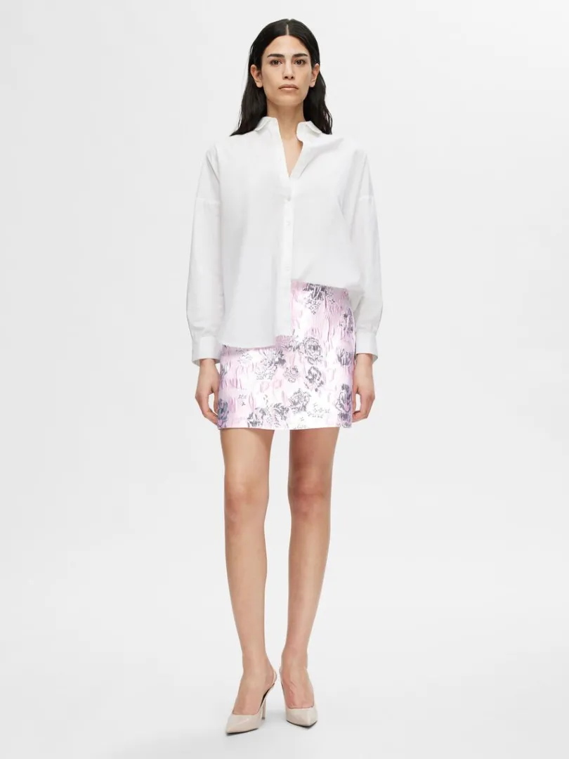 blomstret_jacquard_minine_2.webp Nederdele>SELECTED BLOMSTRET JACQUARD MININEDERDEL Pink