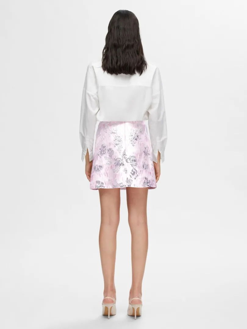 blomstret_jacquard_minine_4.webp Nederdele>SELECTED BLOMSTRET JACQUARD MININEDERDEL Pink