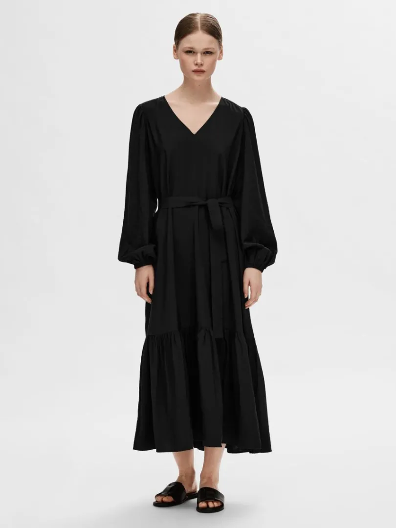blte_maxikjole_0.webp Kjoler>SELECTED BÆLTE- MAXIKJOLE Black