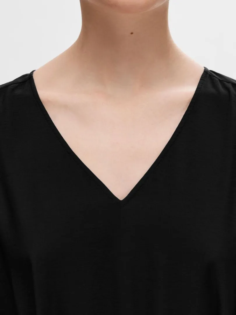 blte_maxikjole_3.webp Kjoler>SELECTED BÆLTE- MAXIKJOLE Black
