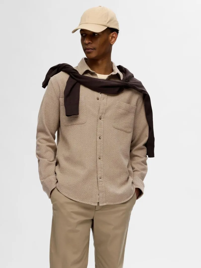 bomuld_flannelskjorte_0-3.webp Skjorter>SELECTED 100% BOMULD FLANNEL-SKJORTE Beige