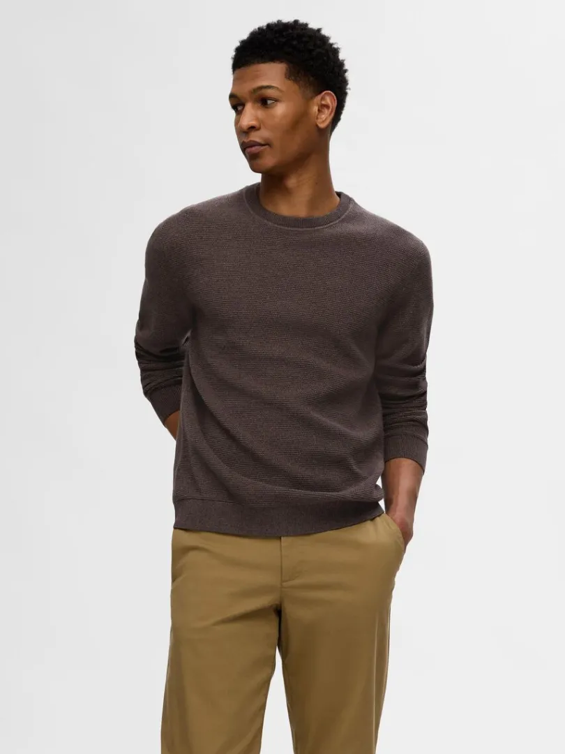 bomuld_sweater_med_rund__0-8.webp Strik>SELECTED 100% BOMULD SWEATER MED RUND HALS Brown