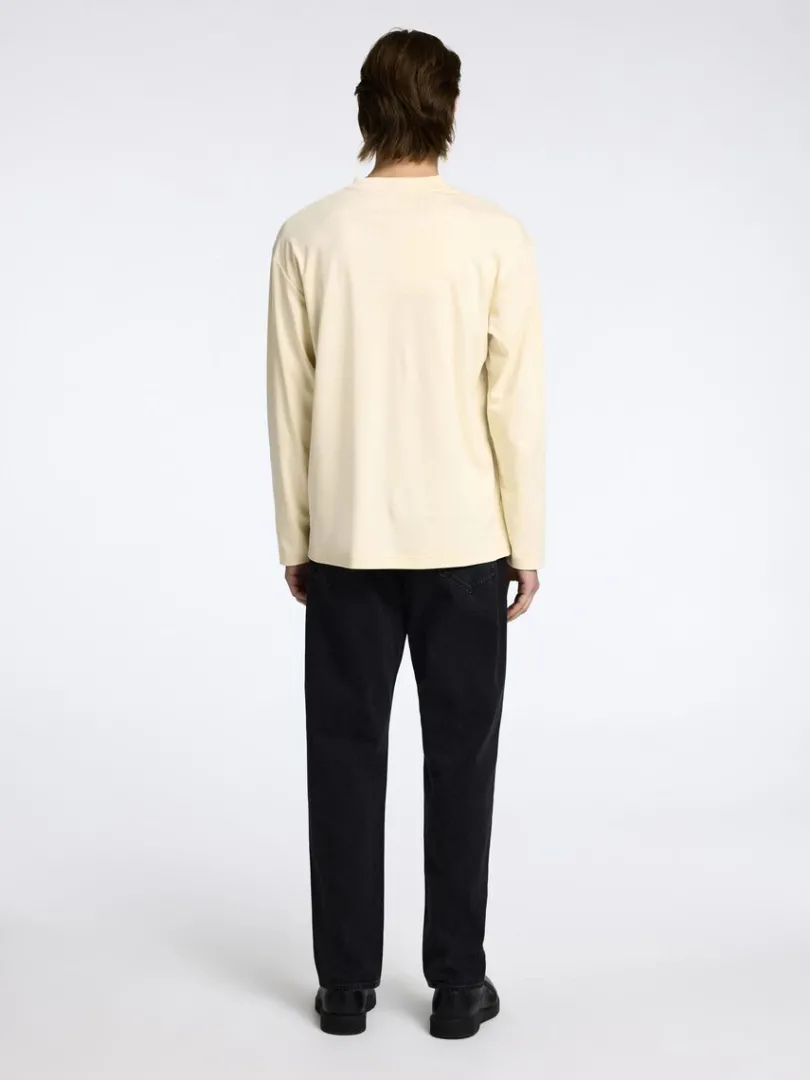 bomuld_top_med_lange_rme_4-1.webp T-shirts>SELECTED 100% BOMULD TOP MED LANGE ÆRMER Beige