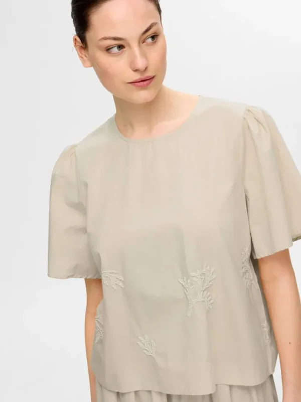 Toppe Og Bluser>SELECTED BRODERET TOP MED KORTE ÆRMER Beige