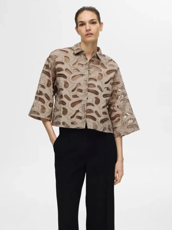 Skjorter>SELECTED BRODERIE ANGLAISE CROPPED SKJORTE Beige