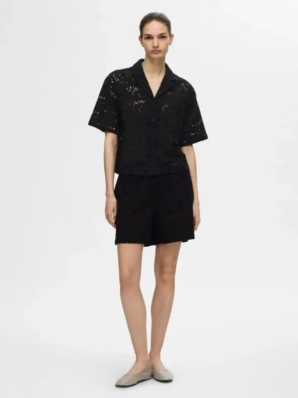 Skjorter>SELECTED BRODERIE ANGLAISE KORTÆRMET SKJORTE Black