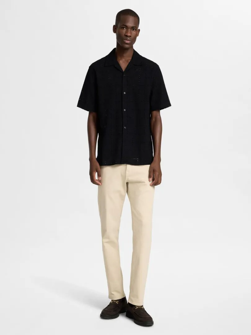 broderie_anglaise_kortrme_2-2.webp Skjorter>SELECTED BRODERIE ANGLAISE KORTÆRMET SKJORTE Black