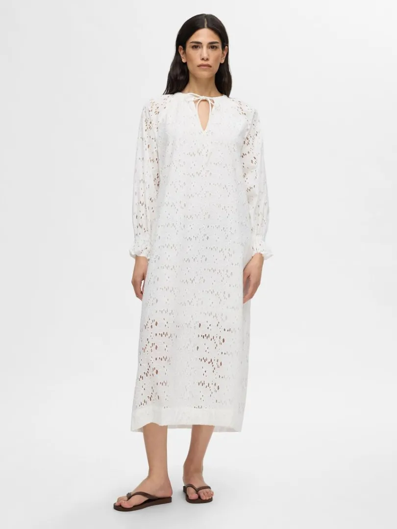 broderie_anglaise_maxikjo_0-1.webp Kjoler>SELECTED BRODERIE ANGLAISE MAXIKJOLE White