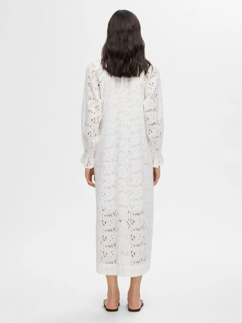 broderie_anglaise_maxikjo_4-1.webp Kjoler>SELECTED BRODERIE ANGLAISE MAXIKJOLE White