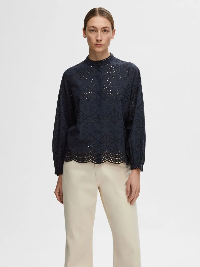 broderie_anglaise_skjorte_0.webp Skjorter>SELECTED BRODERIE ANGLAISE SKJORTE Blue