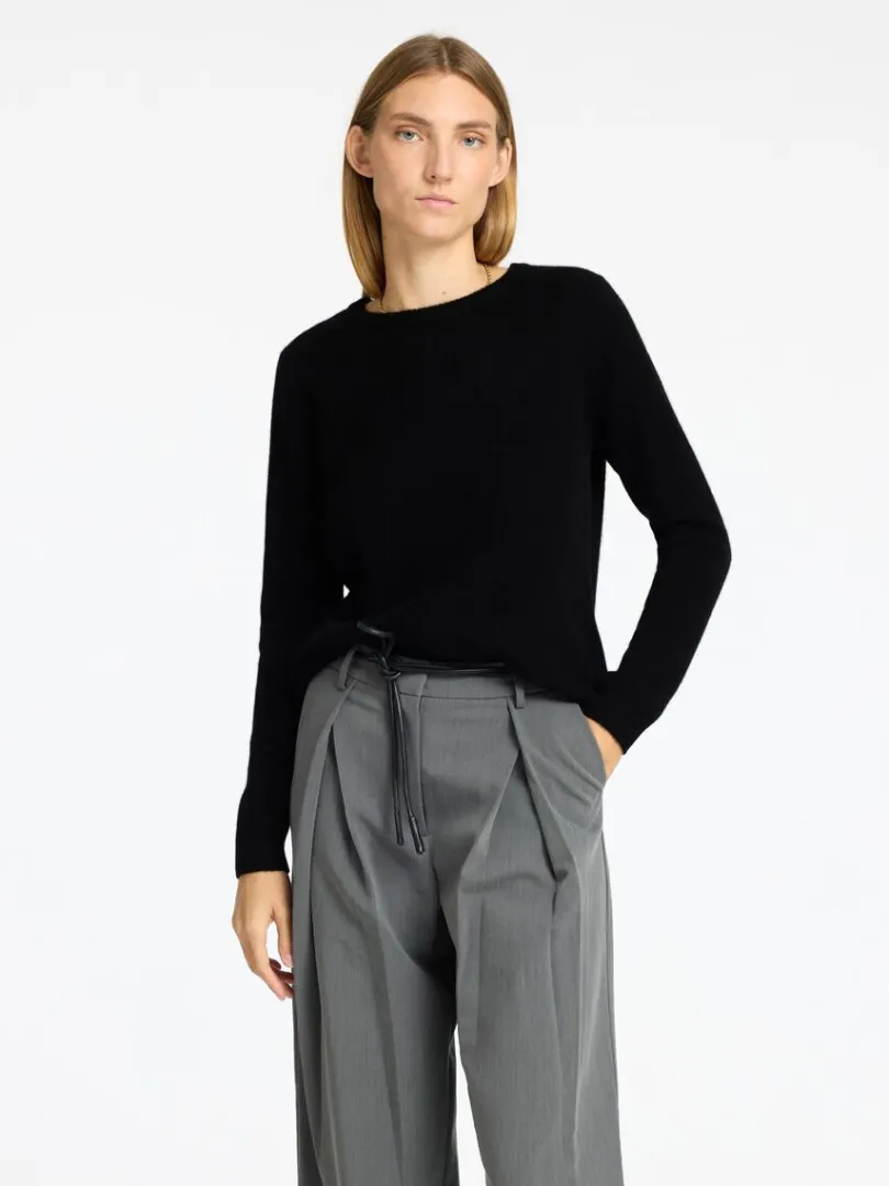 cashmere_striktrje_0-2.webp Strik>SELECTED 100% CASHMERE STRIKTRØJE Black