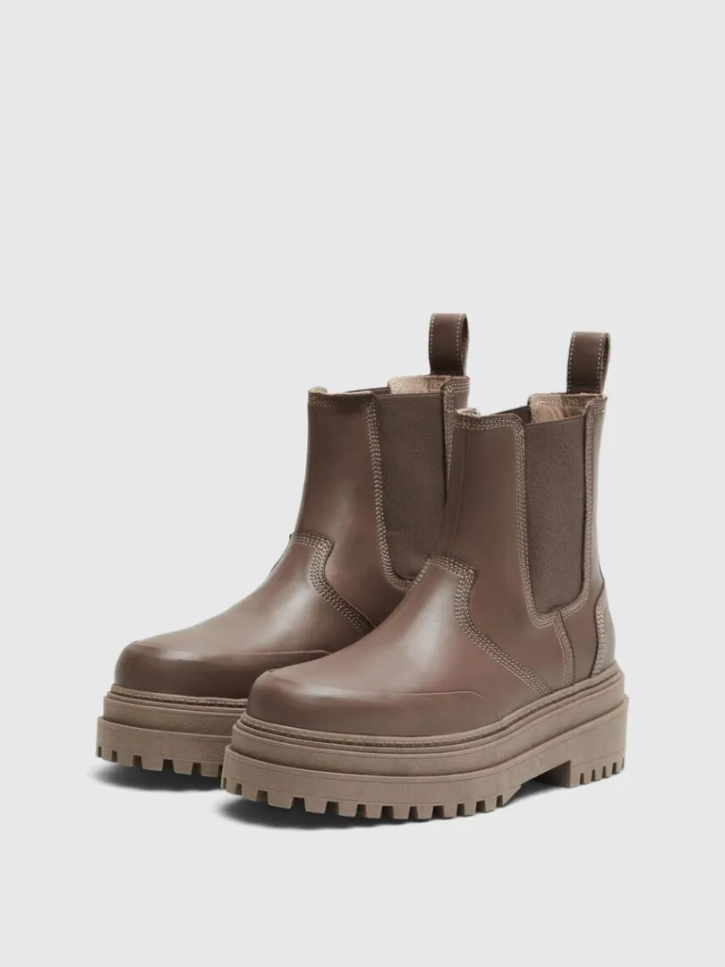 chunky_lder_chelseastvler_1.webp Sko>SELECTED CHUNKY LÆDER CHELSEA-STØVLER Brown
