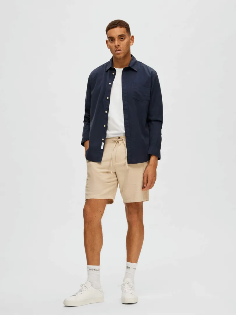 comfort_fit_shorts_2-1.webp Shorts>SELECTED COMFORT FIT SHORTS Beige