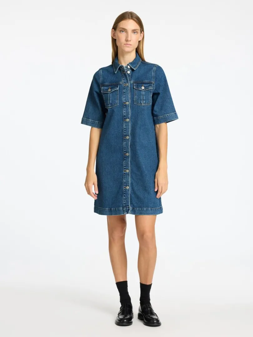 denim_midikjole_1-1.webp Kjoler>SELECTED DENIM MIDIKJOLE Blue
