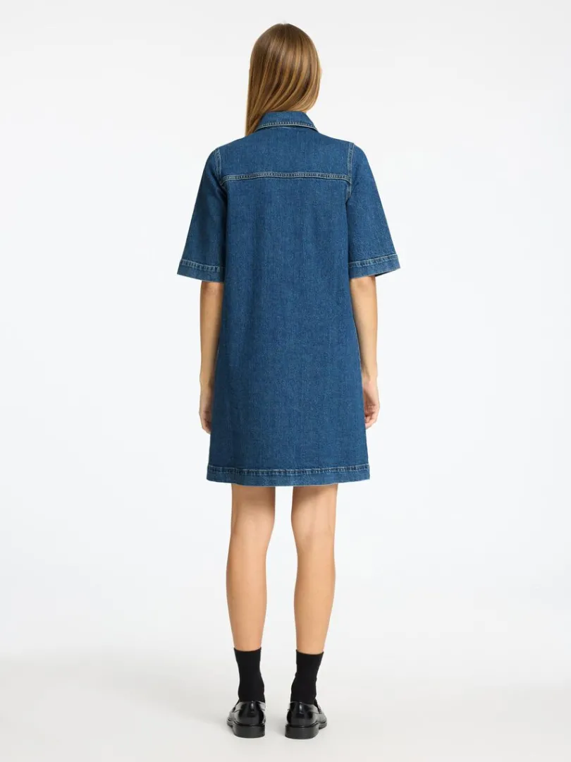 denim_midikjole_4-1.webp Kjoler>SELECTED DENIM MIDIKJOLE Blue