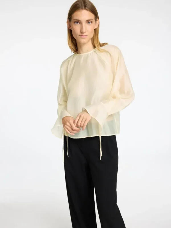 Toppe Og Bluser>SELECTED DETALJERET LANGÆRMET BLUSE Beige