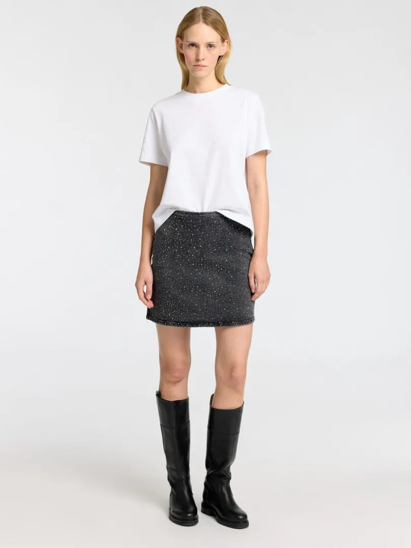 funklende_denimnederdel_2.webp Nederdele>SELECTED FUNKLENDE DENIMNEDERDEL Black