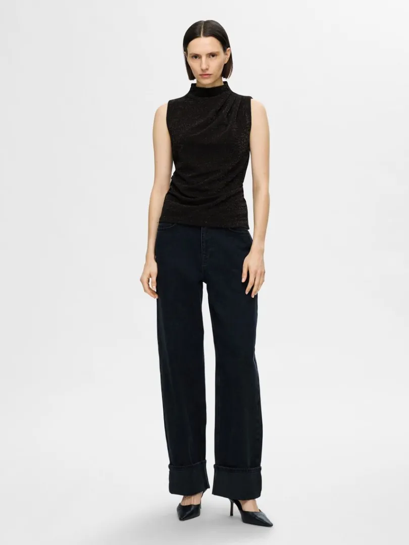 glimmer_top_uden_rmer_1-2.webp Toppe Og Bluser>SELECTED GLIMMER TOP UDEN ÆRMER Black