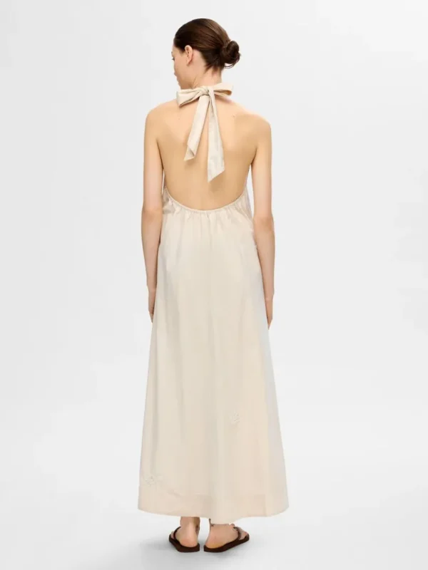 Kjoler>SELECTED HALTERNECK MAXIKJOLE Beige