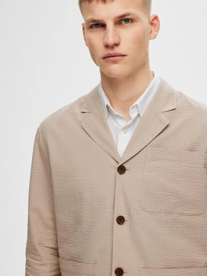 hybrid_bomuldseersucker_b_3.webp Jakkesæt & Blazers>SELECTED HYBRID BOMULD-SEERSUCKER BLAZER Beige