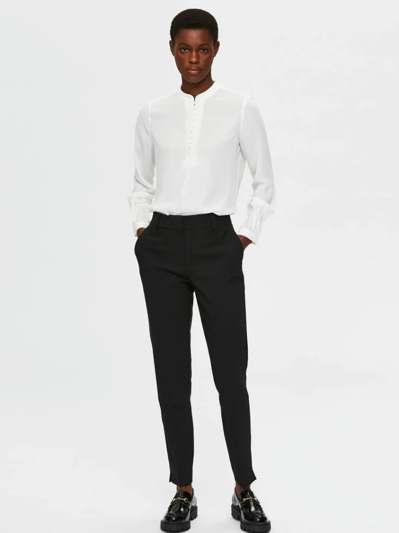 indsnvret_bukser_1.webp Bukser | Jakkesæt & Blazers>SELECTED INDSNÆVRET BUKSER Black