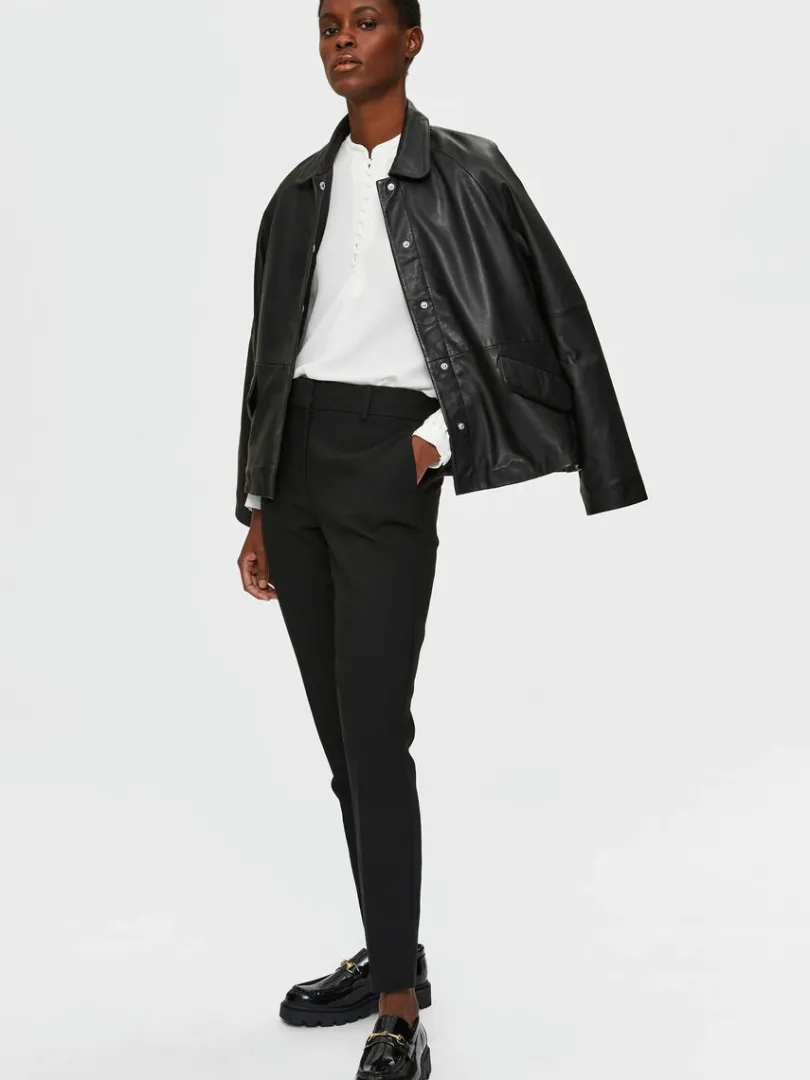 indsnvret_bukser_2.webp Bukser | Jakkesæt & Blazers>SELECTED INDSNÆVRET BUKSER Black