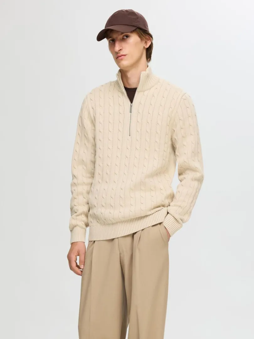 kabelstrik_striktrje_0-3.webp Strik>SELECTED KABELSTRIK STRIKTRØJE Beige
