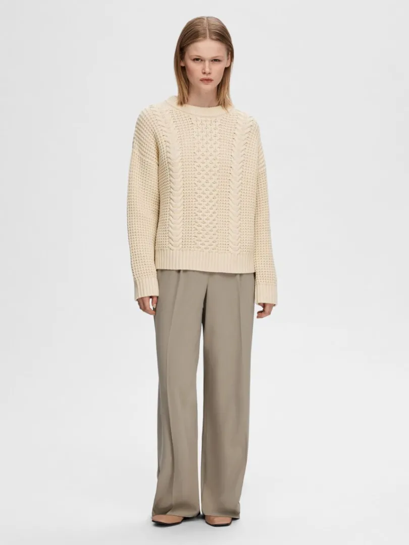 kabelstrik_striktrje_1-2.webp Strik>SELECTED KABELSTRIK STRIKTRØJE Beige