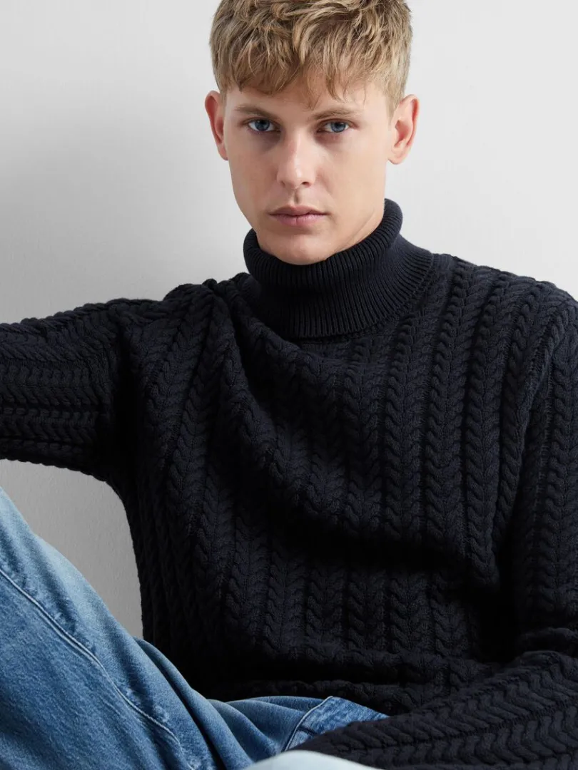 kabelstrikket_rullekrave__2.webp Strik>SELECTED KABELSTRIKKET RULLEKRAVE PULLOVER Blue