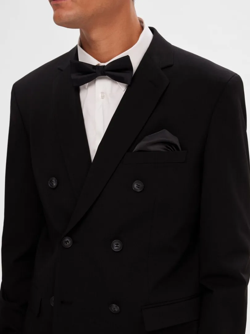 klassisk_dobbeltradet_bla_5-1.webp Jakkesæt & Blazers>SELECTED KLASSISK DOBBELTRADET BLAZER Black