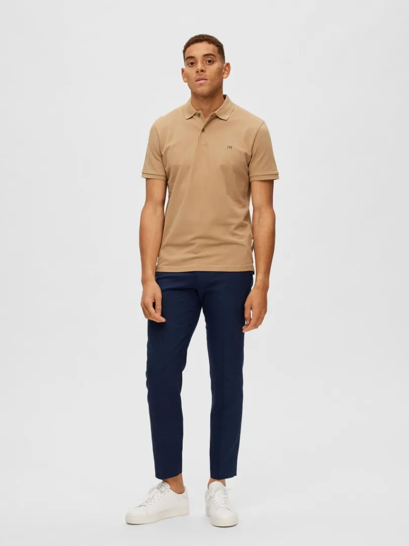 klassisk_polo_1-3.webp Poloer>SELECTED KLASSISK POLO Brown