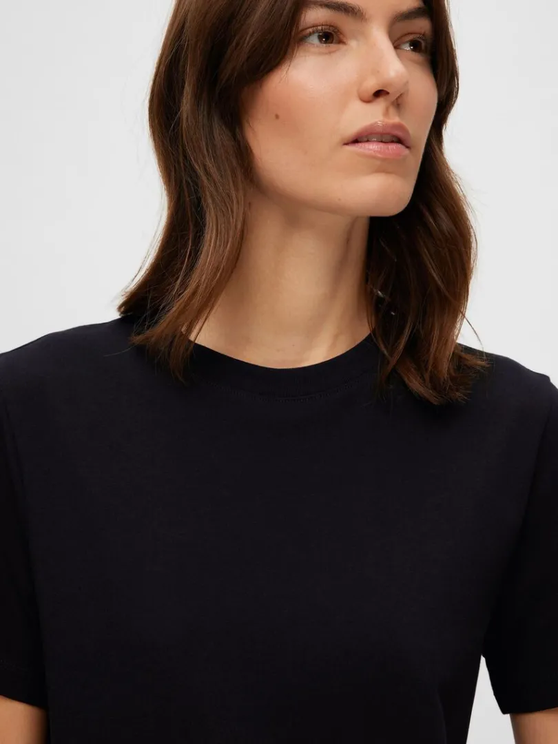 klassisk_tshirt_3-2.webp T-shirts>SELECTED KLASSISK T-SHIRT Black