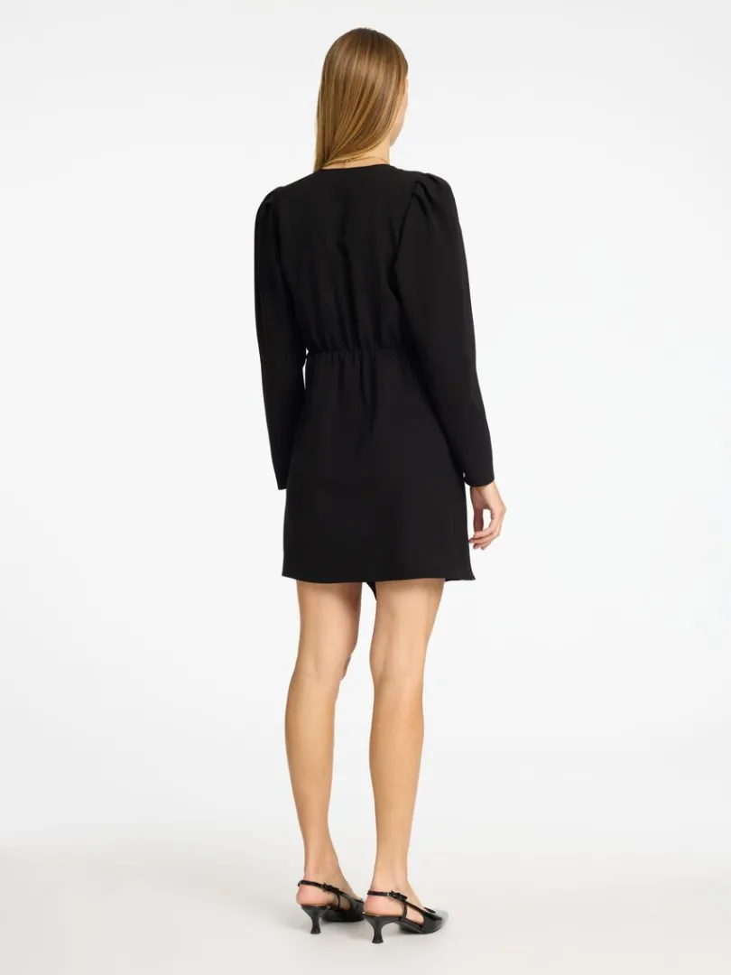 kort_kjole_med_flsedetalj_4.webp Kjoler>SELECTED KORT KJOLE MED FLÆSEDETALJE Black