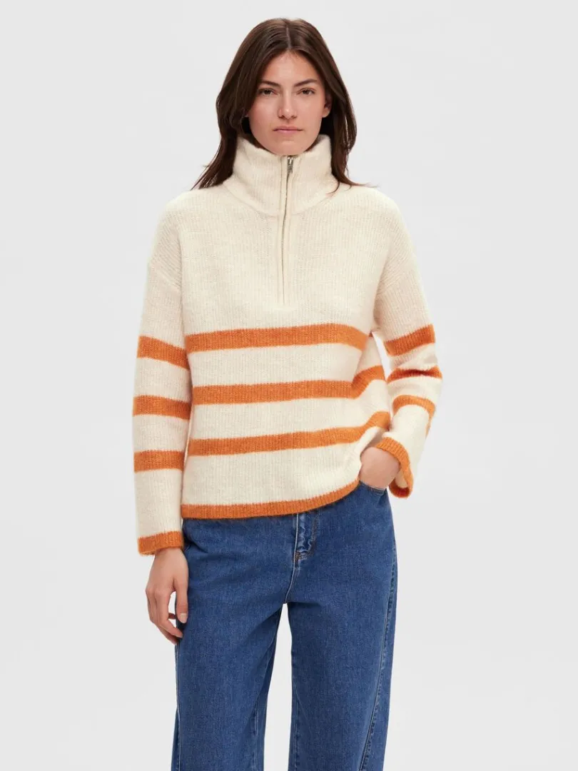 kort_lynls_pullover_0-7.webp Strik>SELECTED KORT LYNLÅS PULLOVER Beige