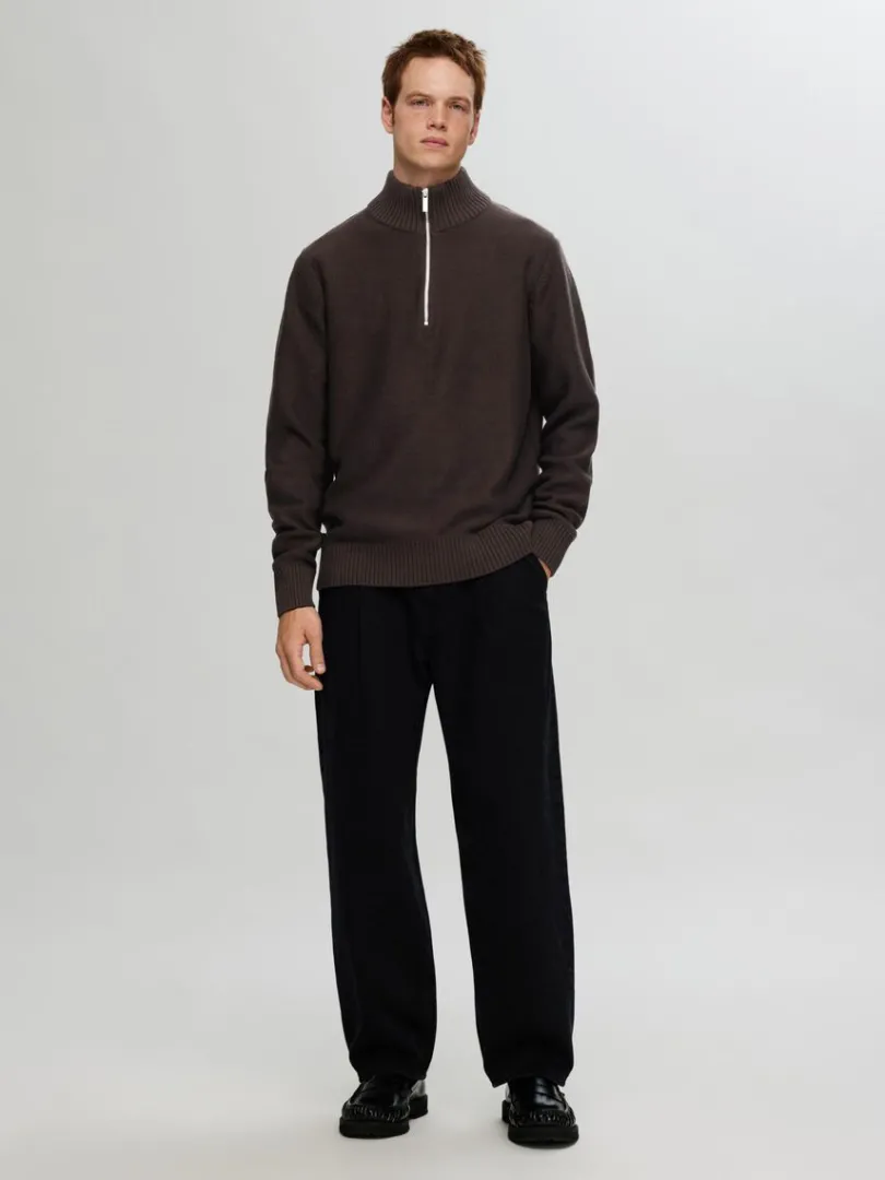 kort_lynls_pullover_1-10.webp Strik>SELECTED KORT LYNLÅS PULLOVER Brown