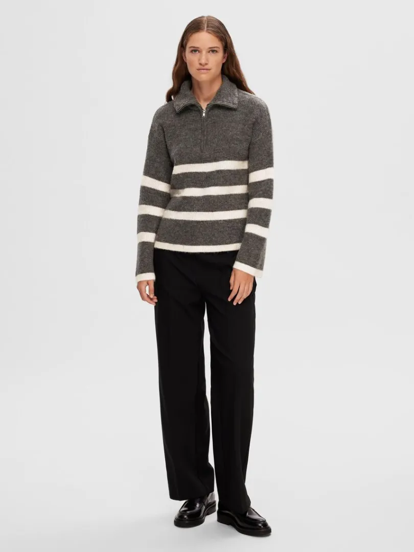 kort_lynls_pullover_1-4.webp Strik>SELECTED KORT LYNLÅS PULLOVER Grey