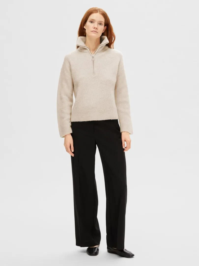 kort_lynls_pullover_1-6.webp Strik>SELECTED KORT LYNLÅS PULLOVER Beige