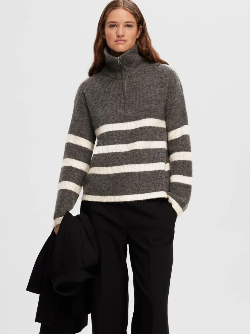 kort_lynls_pullover_2-4.webp Strik>SELECTED KORT LYNLÅS PULLOVER Grey