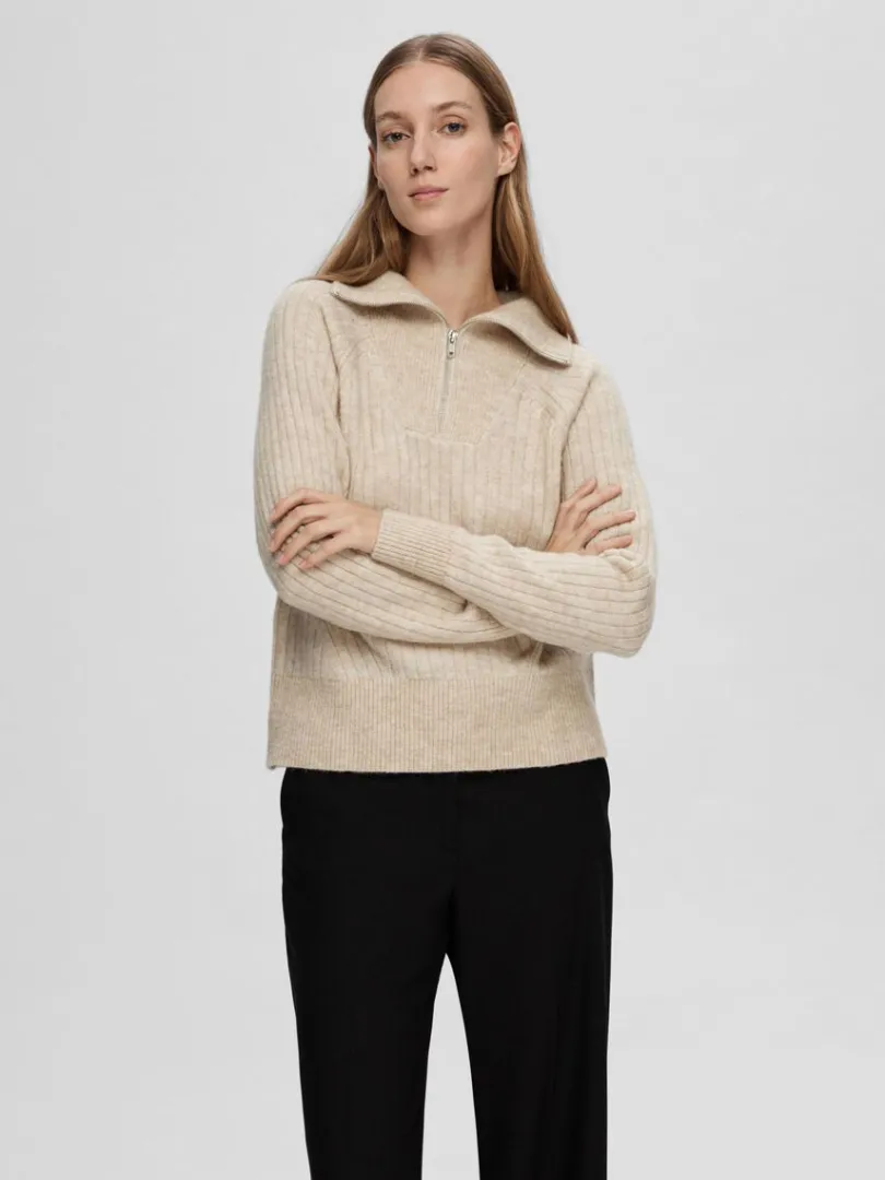 kort_lynls_striktrje_0.webp Strik>SELECTED KORT LYNLÅS STRIKTRØJE Beige