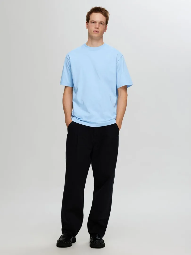 kortrmet_afslappet_fit_ts_1-6.webp T-shirts>SELECTED KORTÆRMET AFSLAPPET FIT T-SHIRT Blue