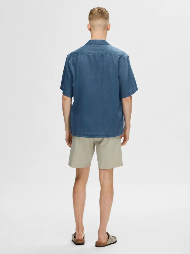 kortrmet_denimskjorte_1.webp Skjorter>SELECTED KORTÆRMET DENIMSKJORTE Blue