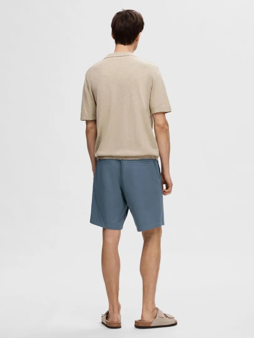 kortrmet_strikket_polo_5.webp Poloer | Strik>SELECTED KORTÆRMET STRIKKET POLO Beige